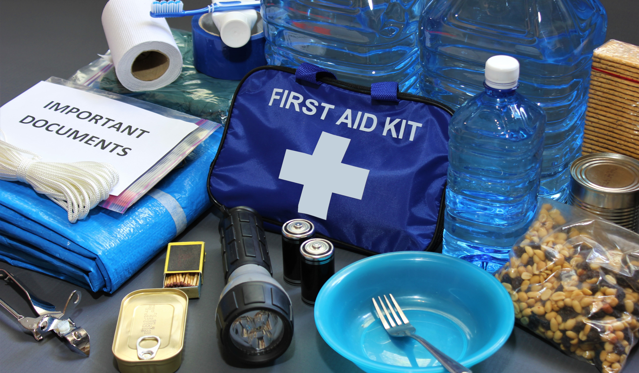 lista de verificación del kit de suministros para desastres