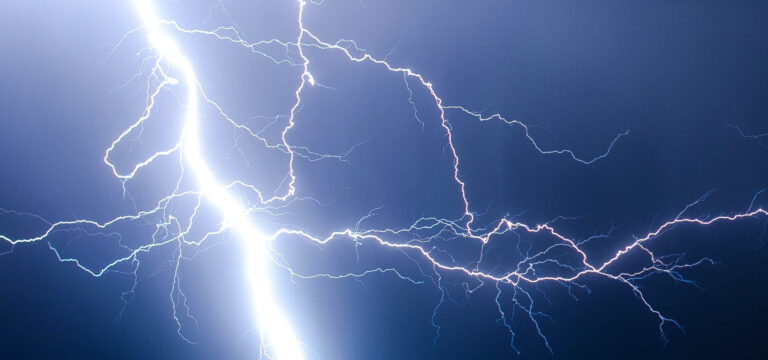foudre lors d'un orage catastrophique