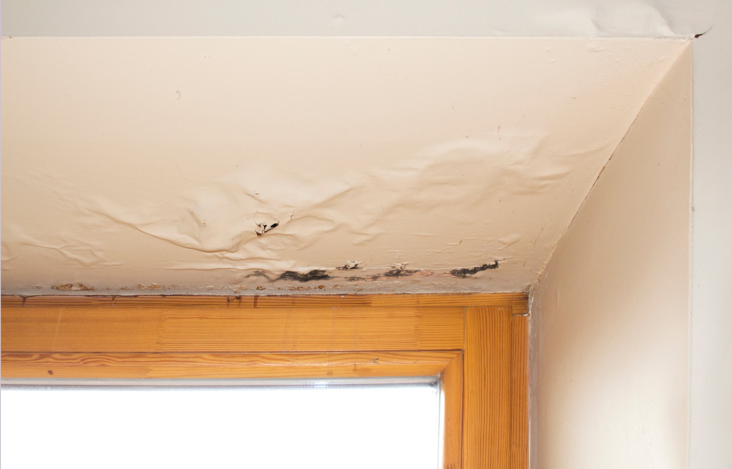 How to Remove Water Stains from Walls and Ceilings